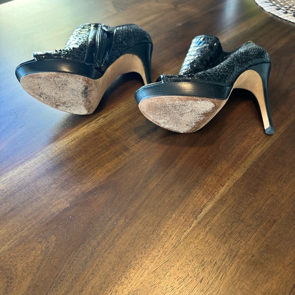 Via Spiga size 6M women’s open toes platform shoes. Croc patterned. - Picture 4 of 6